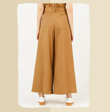 Charger l&#39;image dans la galerie, ARDILLA Pantalon camel
