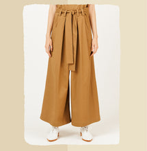 Charger l&#39;image dans la galerie, ARDILLA Pantalon camel
