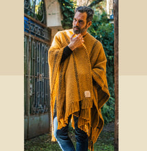 Charger l&#39;image dans la galerie, VIENTO Poncho camel
